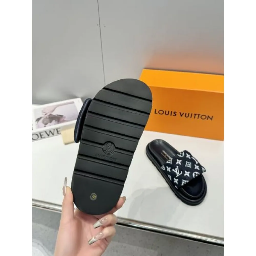 2025SS LOUIS VUITTON ルイヴィトン 完売必須限定SALE レディースサンダル 商品画像 8