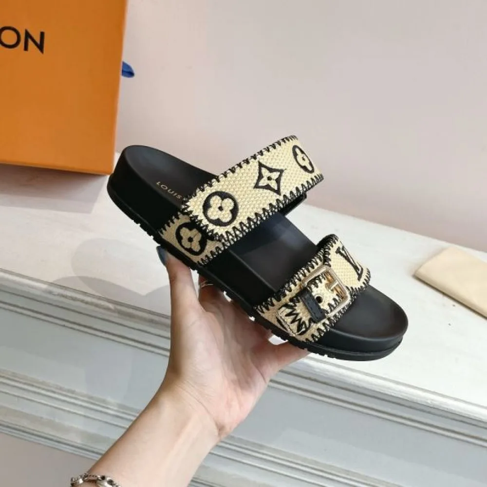 2025SS LOUIS VUITTON ルイヴィトン 激レアなアイテム レディースサンダル 商品画像 4