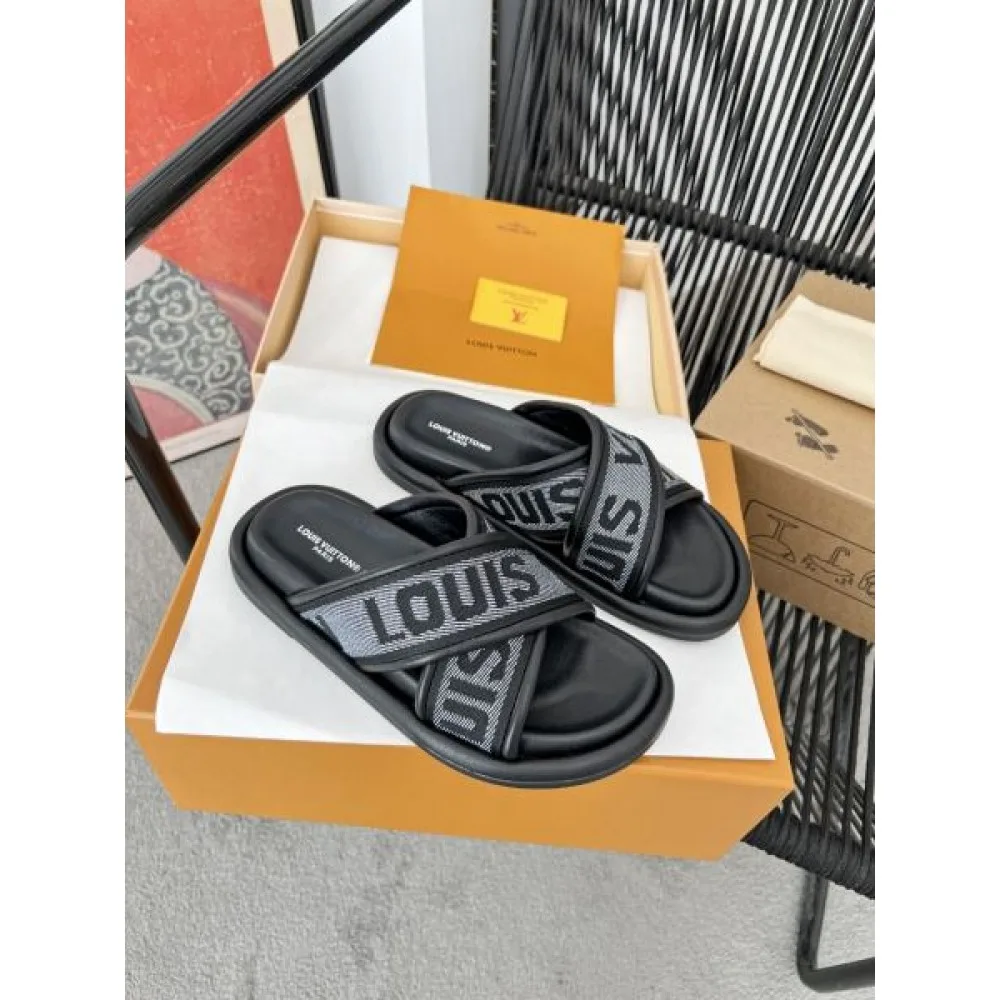 2025SS LOUIS VUITTON ルイヴィトン 今大注目ブランド レディースサンダル 商品画像 4