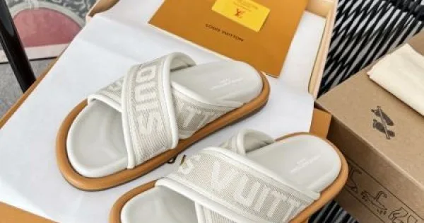 2025SS LOUIS VUITTON ルイヴィトン 今大注目ブランド レディースサンダル 商品画像 11