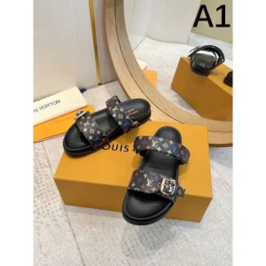2025SS LOUIS VUITTON ルイヴィトン 着心地の良いお品 レディースサンダル 商品画像 1