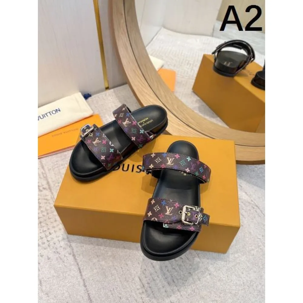 2025SS LOUIS VUITTON ルイヴィトン 着心地の良いお品 レディースサンダル 商品画像 2