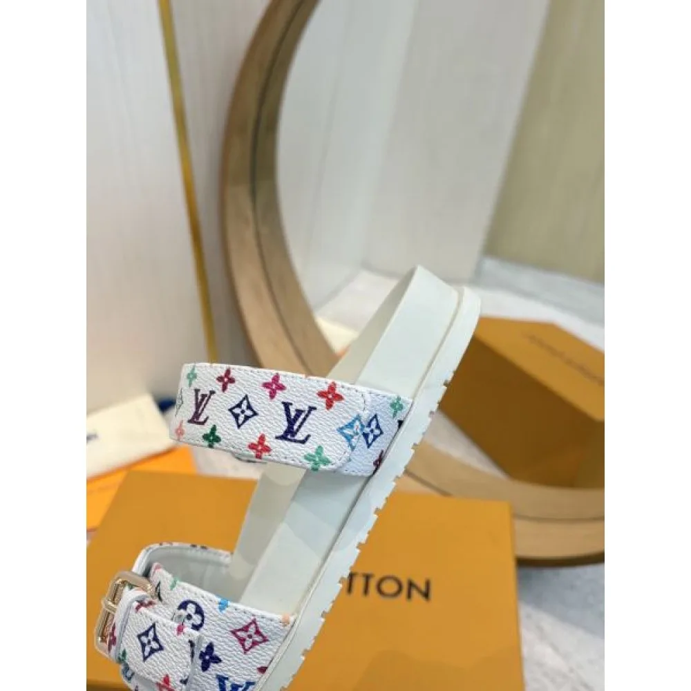 2025SS LOUIS VUITTON ルイヴィトン 着心地の良いお品 レディースサンダル 商品画像 8