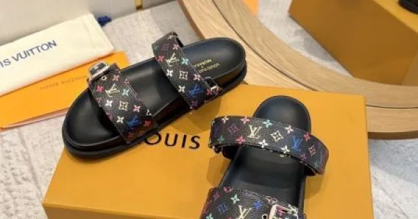2025SS LOUIS VUITTON ルイヴィトン 着心地の良いお品 レディースサンダル 商品画像 11