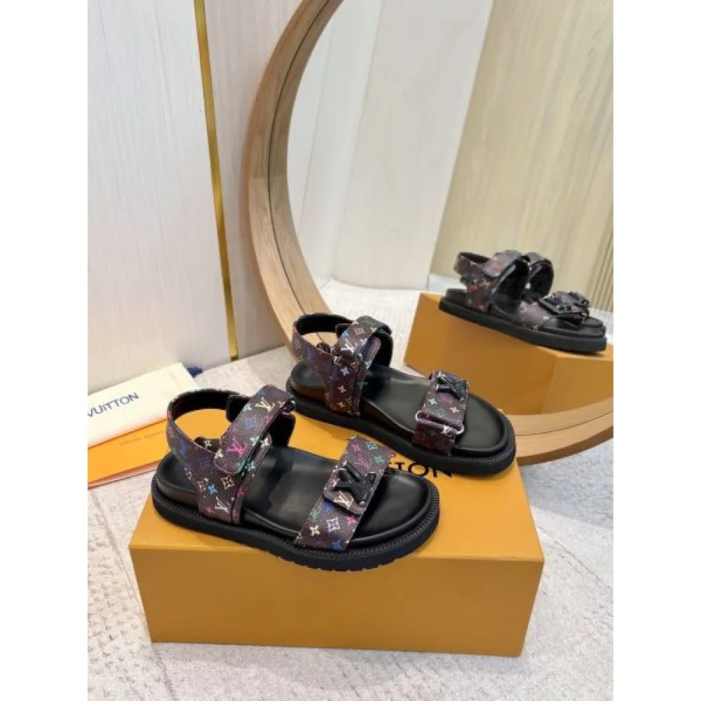 2025SS LOUIS VUITTON ルイヴィトン 着心地満足度100% レディースサンダル 商品画像 4