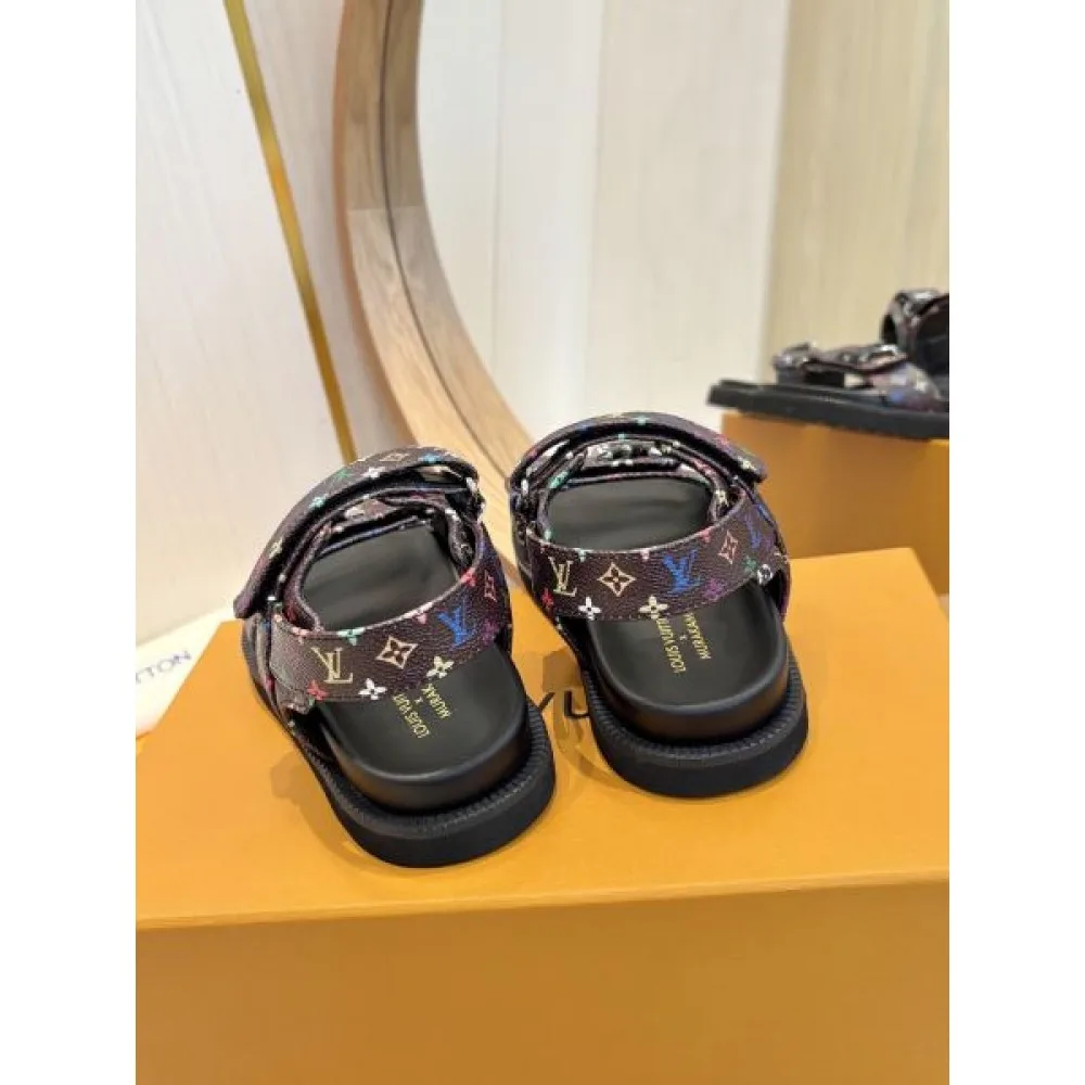 2025SS LOUIS VUITTON ルイヴィトン 着心地満足度100% レディースサンダル 商品画像 8