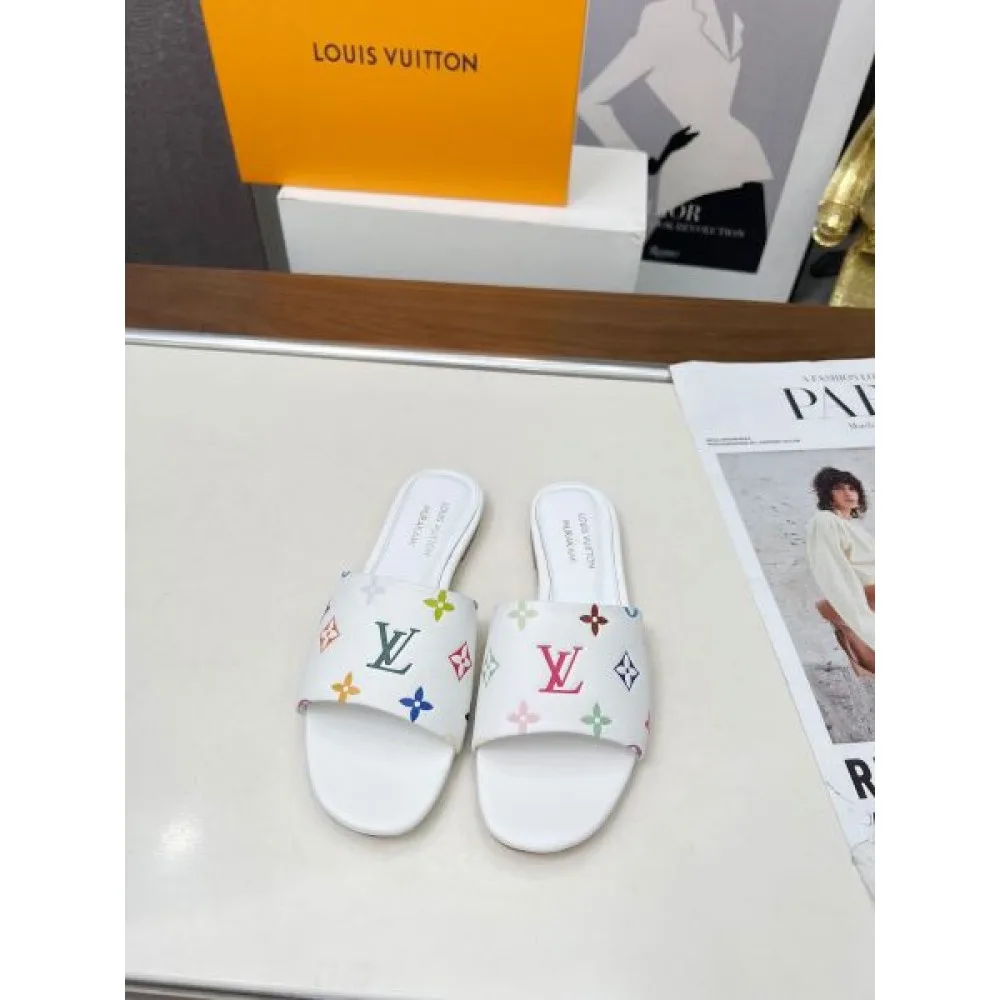 2025SS LOUIS VUITTON ルイヴィトン 爆発的人気再入荷 レディースサンダル 商品画像 4