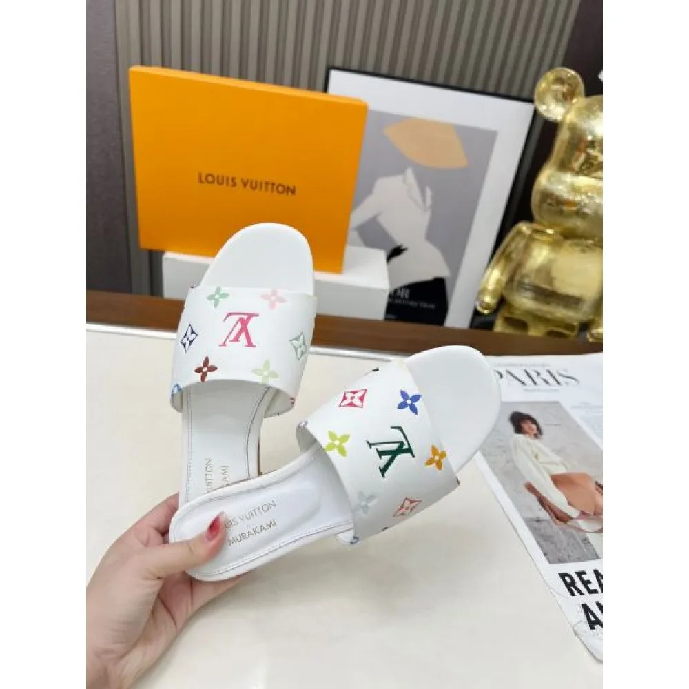 2025SS LOUIS VUITTON ルイヴィトン 爆発的人気再入荷 レディースサンダル 商品画像 6