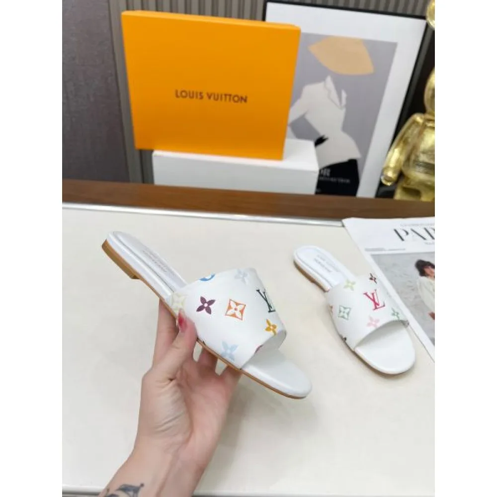2025SS LOUIS VUITTON ルイヴィトン 爆発的人気再入荷 レディースサンダル 商品画像 7