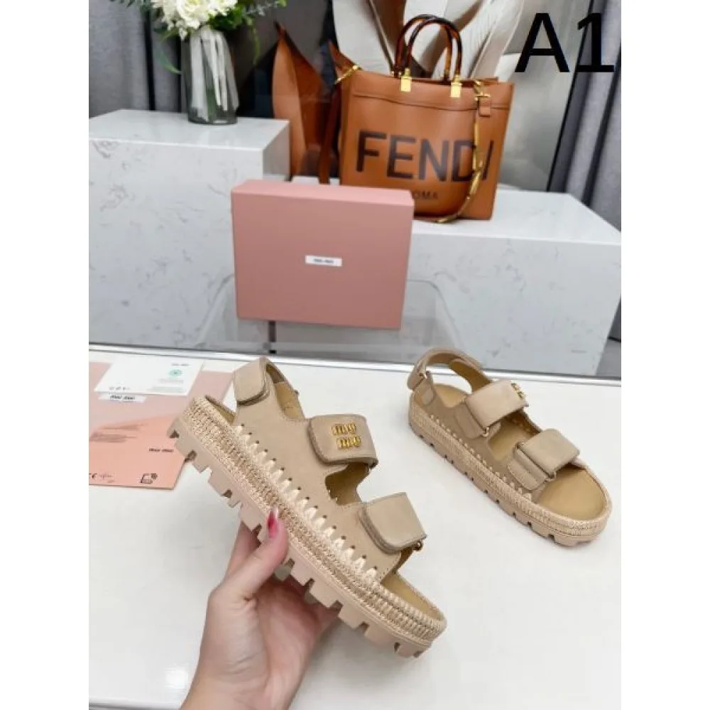 2025SS MIU MIU ミュウミュウ 流行の最前線 レディースサンダル 商品画像 1