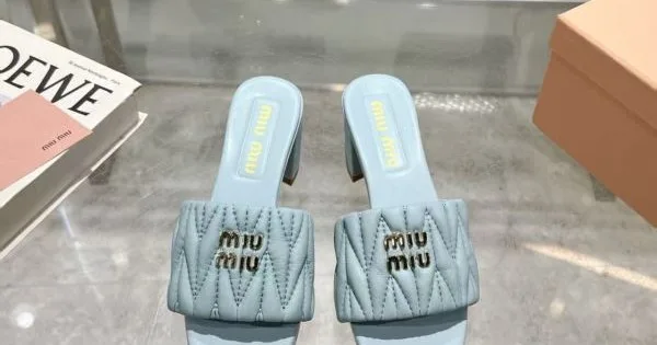 2025SS MIU MIU ミュウミュウ 人気いっぱい レディースサンダル 商品画像 12