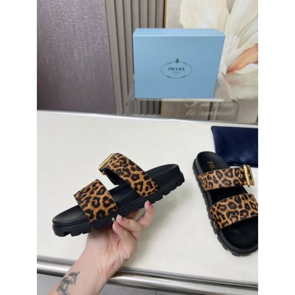 2025SS PRADA プラダ 流行の注目ブランド レディースサンダル 商品画像 3