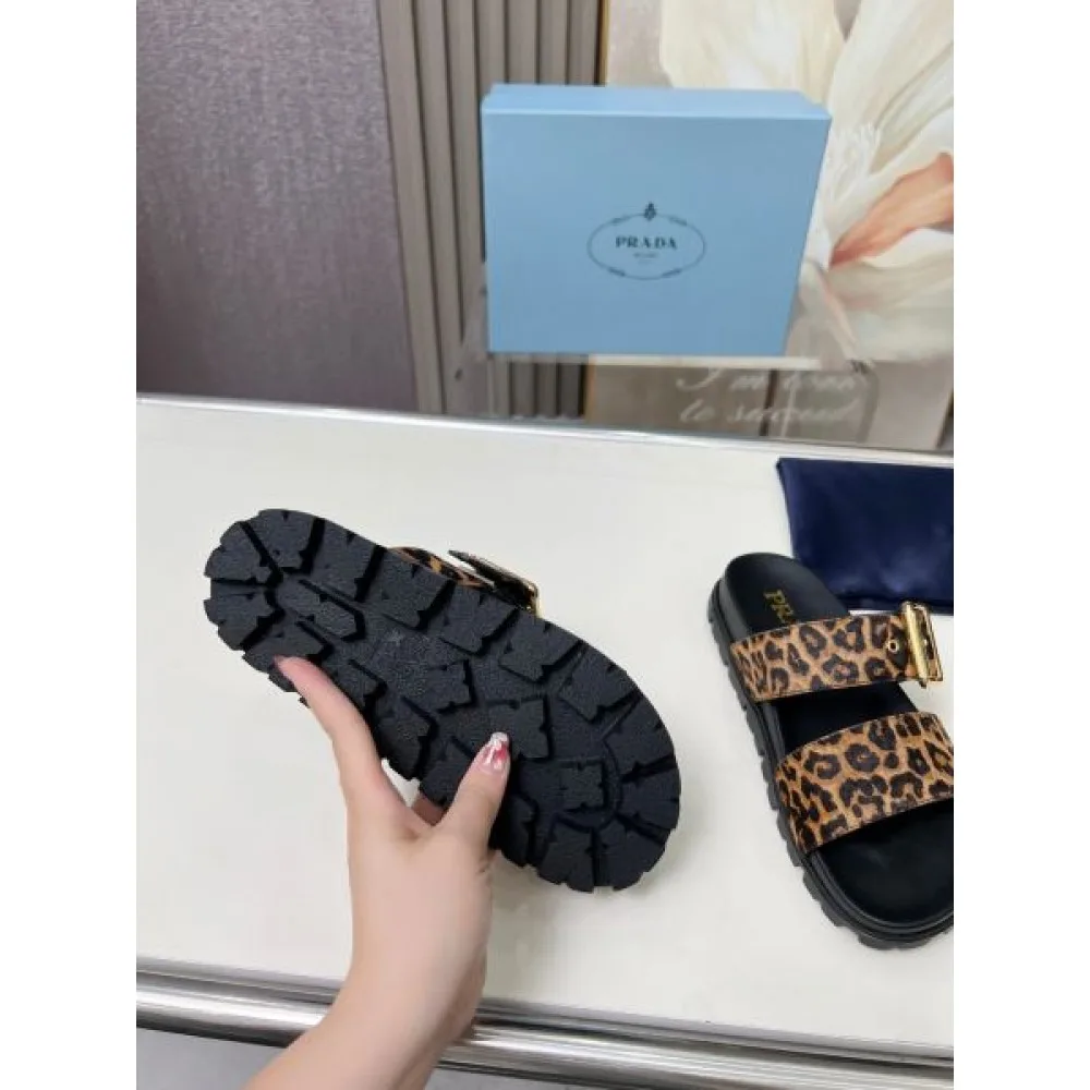 2025SS PRADA プラダ 流行の注目ブランド レディースサンダル 商品画像 9