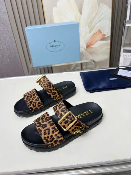 2025SS PRADA プラダ 流行の注目ブランド レディースサンダル 商品画像 10