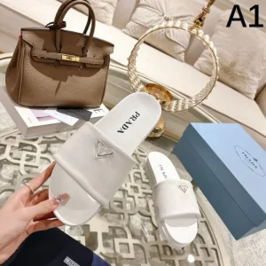 2025SS PRADA プラダ 根強い人気定番商品 レディースサンダル 商品画像 1
