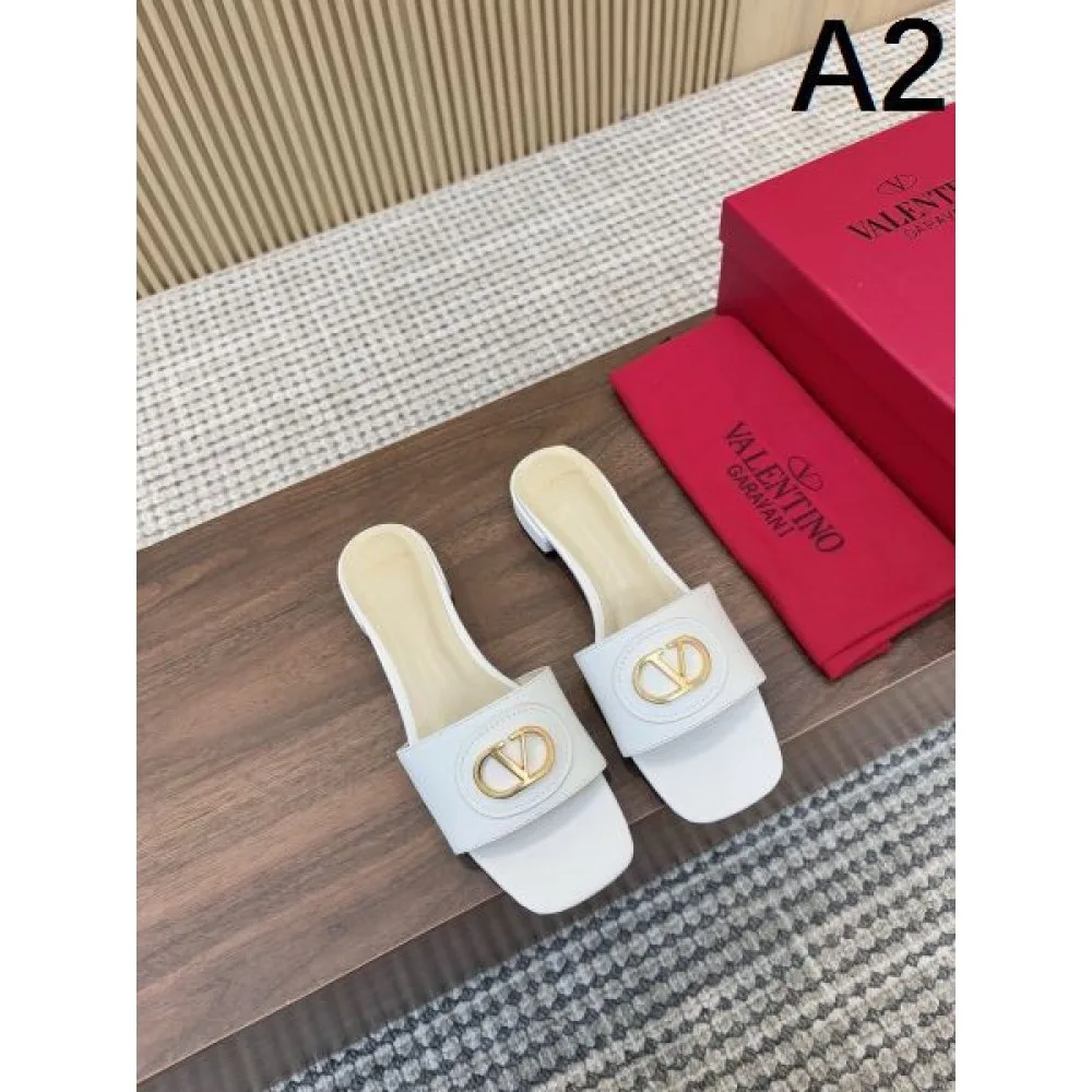 2025SS VALENTINO ヴァレンティノ 完売必須 レディースサンダル 商品画像 2