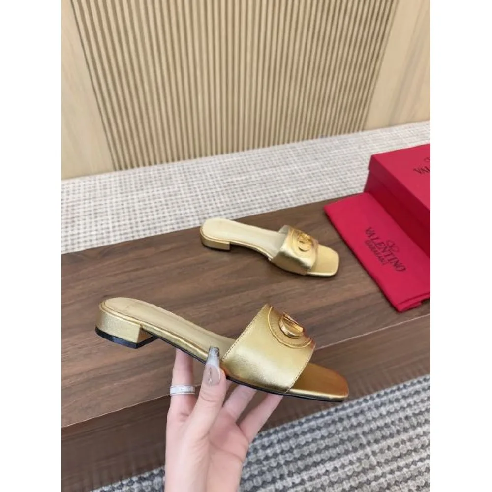 2025SS VALENTINO ヴァレンティノ 完売必須 レディースサンダル 商品画像 7
