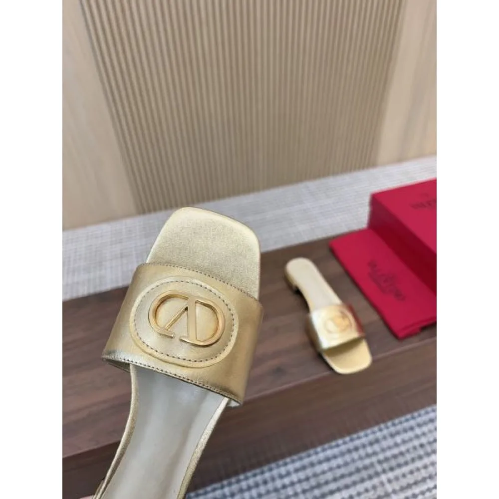 2025SS VALENTINO ヴァレンティノ 完売必須 レディースサンダル 商品画像 9