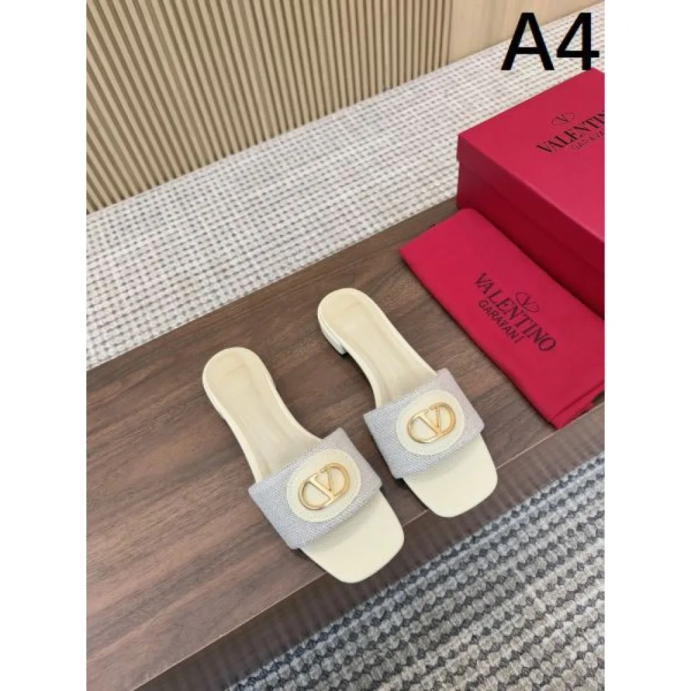 2025SS VALENTINO ヴァレンティノ 限定価格 レディースサンダル 商品画像 4