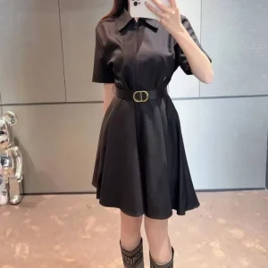 DIOR ディオール 2025SS 上品ですっきり、好感度抜群 ワンピース 商品画像 1