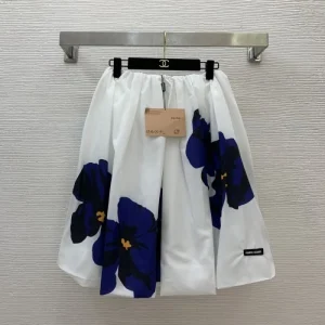 MIU MIU ミュウミュウ 2025SS 少量入荷☆限定モデル プリントスカート 商品画像 1