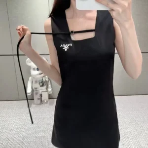 PRADA プラダ 2025SS 素材感を引き出せるアイテム ワンピース 商品画像 1
