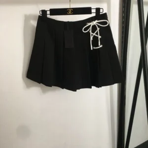 PRADA プラダ 2025SS 海外でも若者たちに大人気な プリーツスカート 商品画像 1