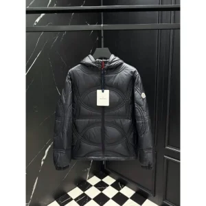 2025FW MONCLER モンクレール 数量限定の希少入荷 ダウンジャケット 商品画像 1
