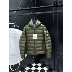 2025FW MONCLER モンクレール 着回し抜群カラー ダウンジャケット 商品画像 1