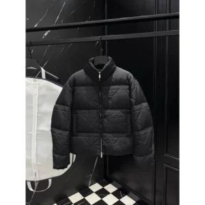 2025FW MONCLER モンクレール 絶対手に入れたい人気作 ダウンジャケット 商品画像 1