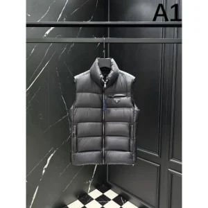 2025FW PRADA プラダ 今季おすすめの一着 ダウンジャケット 商品画像 1