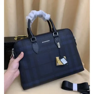2025FW ブリーフケース BURBERRY バーバリー 高級感あふれるビジネスバッグ 通勤通学に最適 商品画像 1