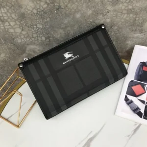 2025FW クラッチバッグ BURBERRY バーバリー 秋冬新作 高級感ある人気モデル セール特価 商品画像 1