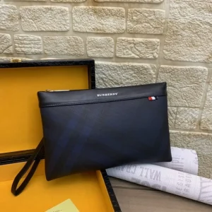 2025FW クラッチバッグ BURBERRY バーバリー 新作セール価格 上品でスタイリッシュ 商品画像 1