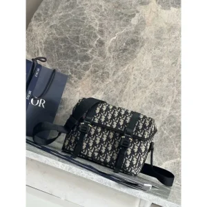 DIOR ディオール ショルダーバッグ 2025SS この春夏最強のアイテム登場 商品画像 1