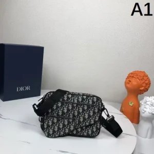 DIOR ディオール ショルダーバッグ 2025SS 夏に欠かせないオシャレアイテム 商品画像 1