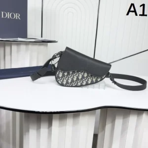 2025FW ショルダーバッグ DIOR ディオール 絶大な人気を誇るラグジュアリーバッグ 商品画像 1