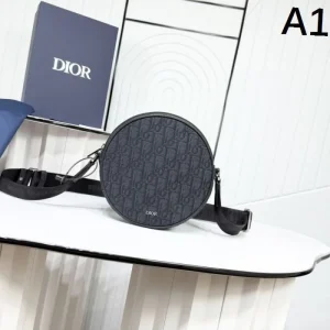 2025FW ショルダーバッグ DIOR ディオール 存在感抜群 毎シーズン話題の定番新作 商品画像 1