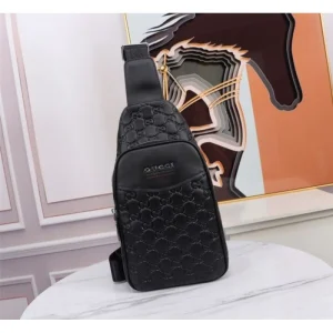 2025FW チェストバッグ GUCCI グッチ 上品で秋らしさ漂うラグジュアリーバッグ 商品画像 1