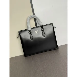 LOUIS VUITTON ルイヴィトン ブリーフケース 2025SS この春夏話題のトレンドモデル 商品画像 1