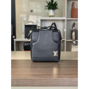 LOUIS VUITTON ルイヴィトン ショルダーバッグ 2025SS 今年の夏はこれで決まり! 商品画像 1
