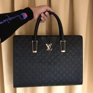 2025FW ブリーフケース LOUIS VUITTON ルイヴィトン 秋冬新作 高級感あふれるセール特価 商品画像 1
