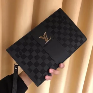 2025FW クラッチバッグ LOUIS VUITTON ルイヴィトン 秋冬新作 軽量で疲れにくい高級バッグ 商品画像 1