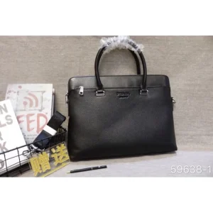 2025FW ブリーフケース PRADA プラダ 存在感抜群 上質レザーの高級ブリーフケース 商品画像 1