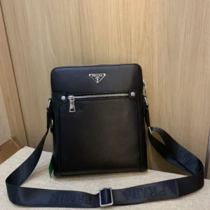 2025FW ショルダーバッグ PRADA プラダ 秋冬に押さえておきたい 最新ラグジュアリーモデル 商品画像 1