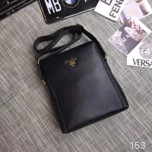 2025FW ショルダーバッグ PRADA プラダ 今季も継続人気 高級感漂うクラシックモデル 商品画像 1