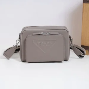 2025FW ショルダーバッグ PRADA プラダ シンプルで着回し力抜群 デイリーユースに最適 商品画像 1