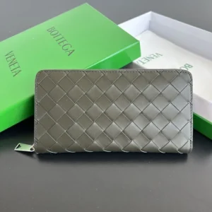 2025SS 人気にも火をつけて BOTTEGA VENETA ボッテガヴェネタ 長財布 商品画像 1