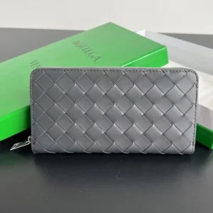 2025SS 春夏新作セレブ愛用 BOTTEGA VENETA ボッテガヴェネタ 長財布 商品画像 1