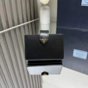 2025SS 今すぐ買えちゃう!新着 PRADA プラダ カードケース 商品画像 1